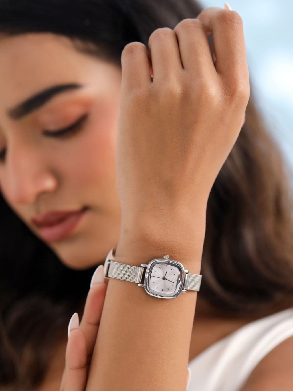 Lustre White Analog Stainless Steel Wrist Watch